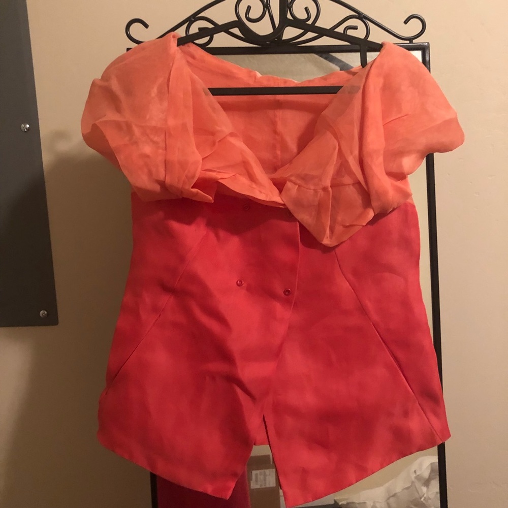 NWT Armani blouse size 38